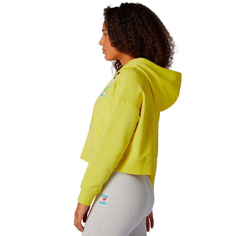 NEW BALANCE CHAQUETA ESSENTIALS FIELD DAY AMARILLO MUJER 2