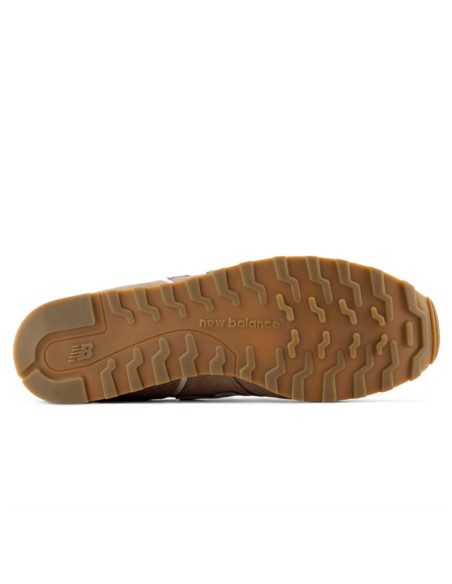Zapatillas New Balance 373V2 marron suela